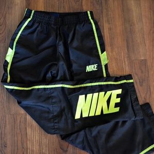 Nike Boys Size 7L Wind Pants